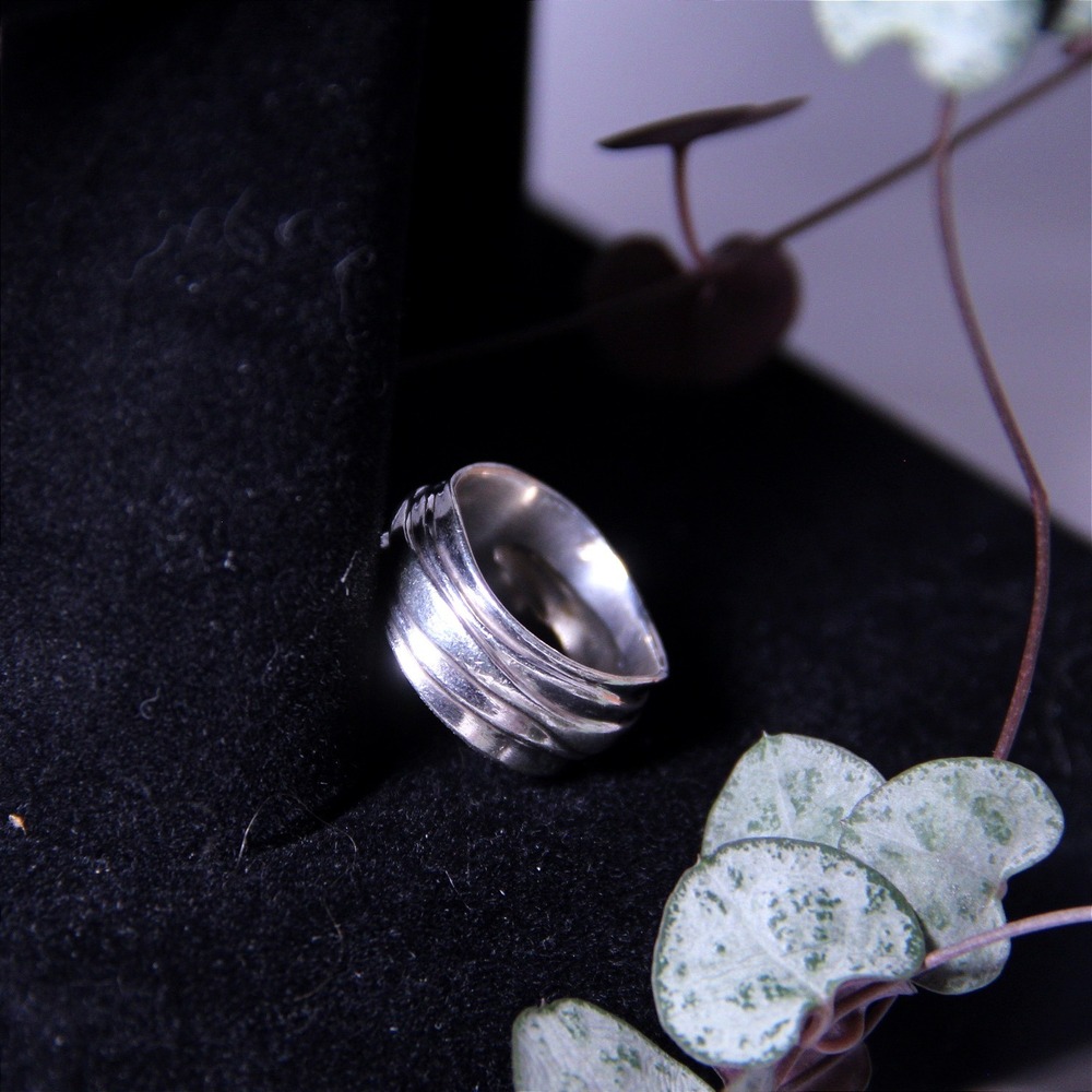 Sterling Silver Brutalist Band Ring Organic Layered Sculptural Wide Size 8.25‎